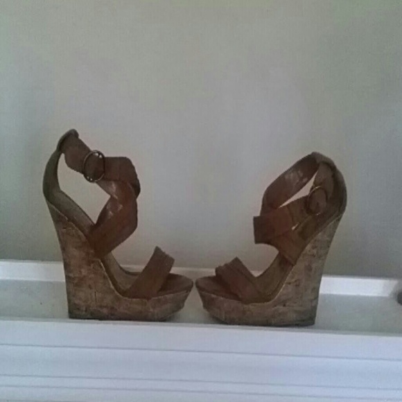 Beautiful Sandals - Picture 3 of 4