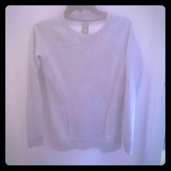 Under armour sweatshirt