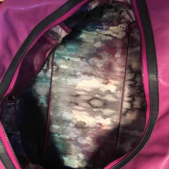 Lulu Lemon Gym bag ‼️SOLD‼️ - Picture 3 of 4