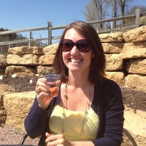 Meet your Posher, Carrie