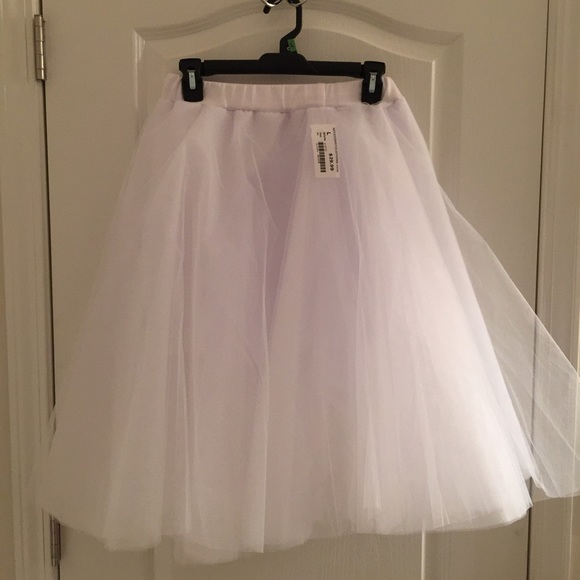 ❤️NWT White Tulle Skirt❤️
