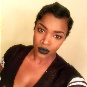 Meet your Posher, Erica