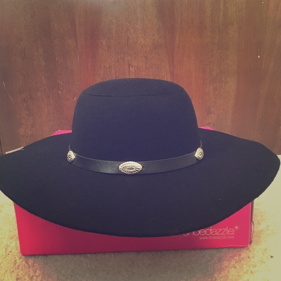 Rue21 Accessories - Black Floppy Hat w/silver Detail