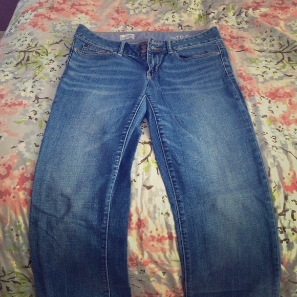 Gap jeans...perfect boot...size 28/6r