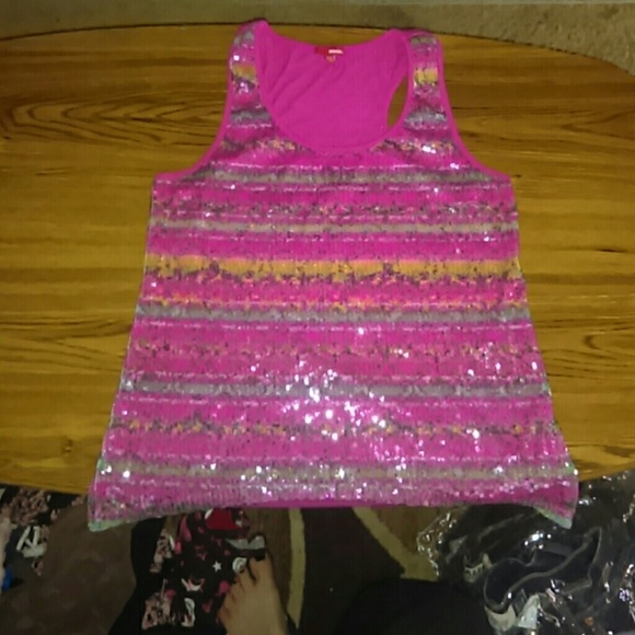 Pink tank  up