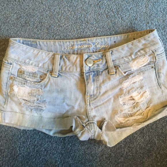 American Eagle short shorts.