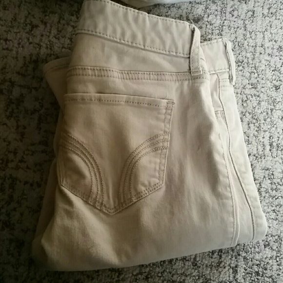 Hollister 3r khaki skinnys
