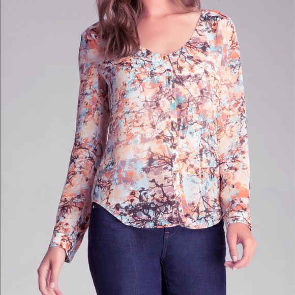 Bebe blouse - Picture 1 of 4