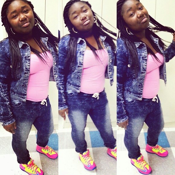 Meet your Posher, Dalbrina - Picture 1 of 1