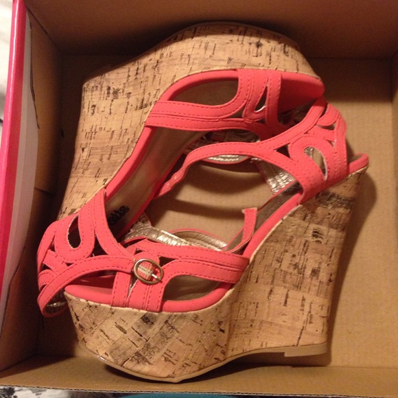 Coral wedges
