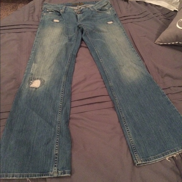 Wide leg distressed jeans