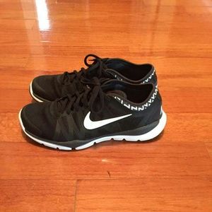 Nike Flex Supreme 3 Training Shoes