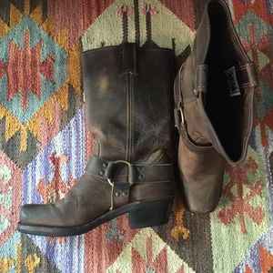 FRYE Harness Boot (size 6.5)