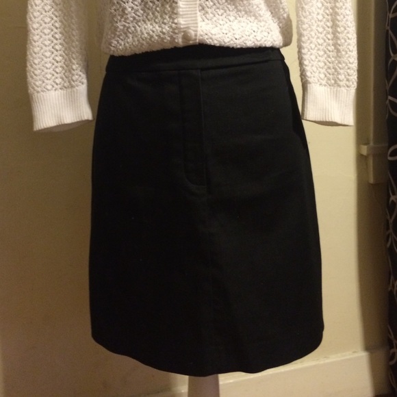 Cute black medium weight winter skirt