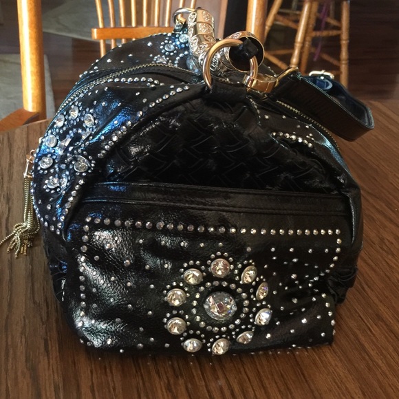 Handbag - Picture 2 of 3