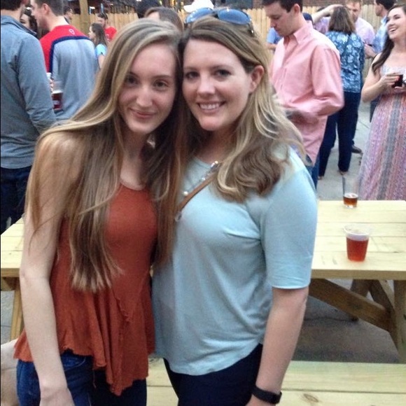 Meet your Poshers, Julia and Krysten - Picture 2 of 2