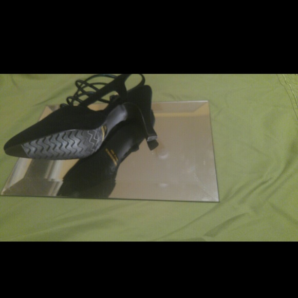 Shoes - Picture 2 of 3