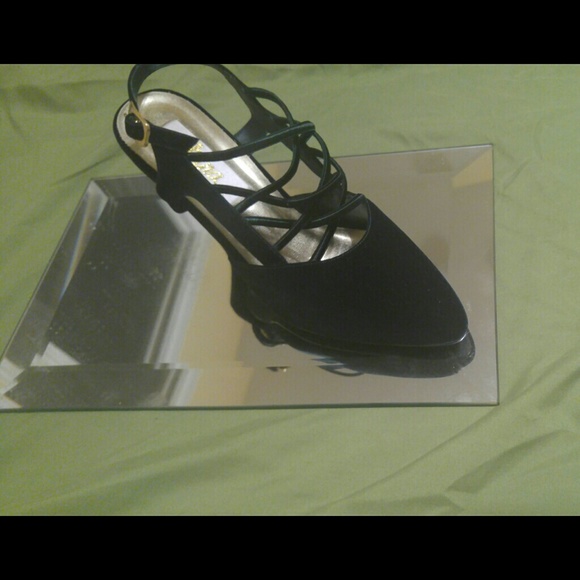 Shoes - Picture 3 of 3