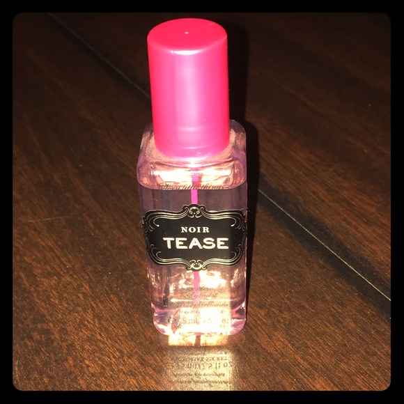 Victoria Secrets Tease