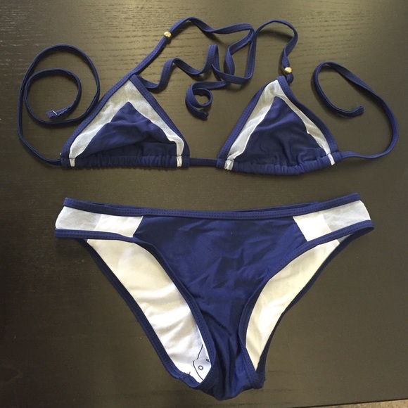 Navy blue 2 piece bikini 👙