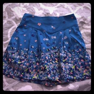 Urban outfitters adorable floral shorts