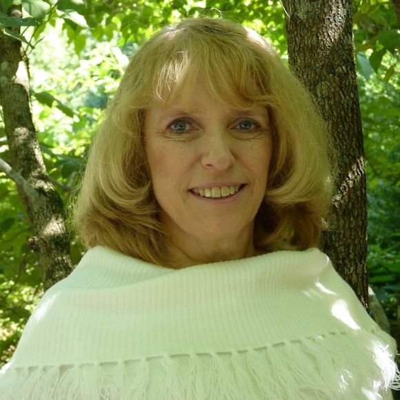 Meet your Posher, Leslie