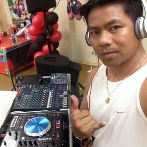 Meet your Posher, Beegee