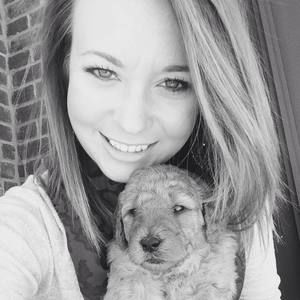 Meet your Posher, Caitlin