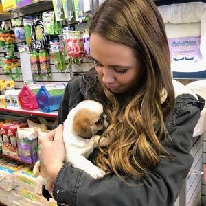 Meet your Posher, Elizabeth