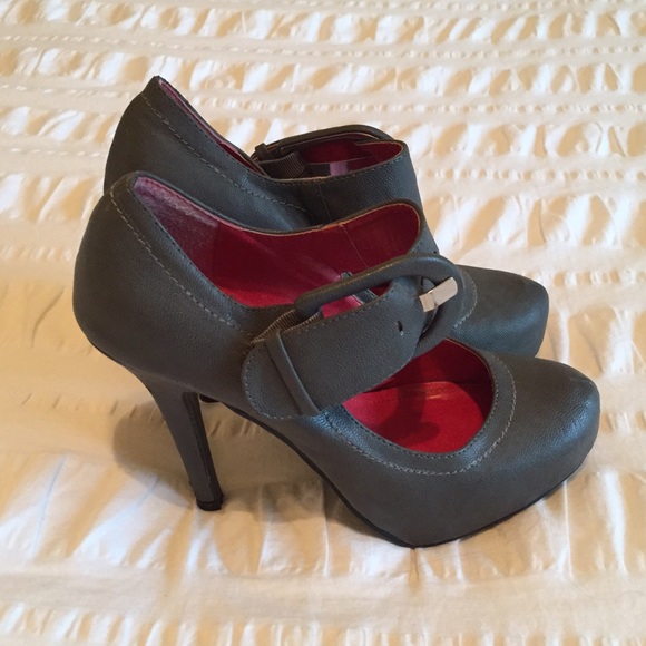 Gray Buckled Pumps