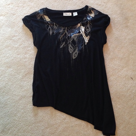 Miss Me Embroidered Tee NWOT - Sz XS. S