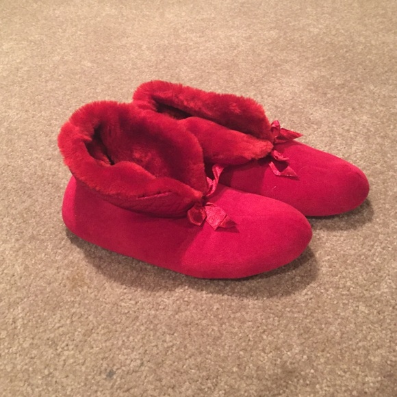 Deerfoam red bootie slippers - Picture 3 of 3
