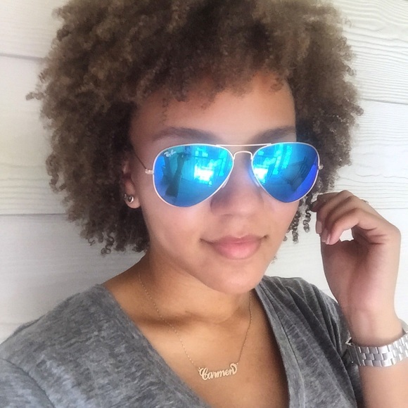 Meet your Posher, Carmen