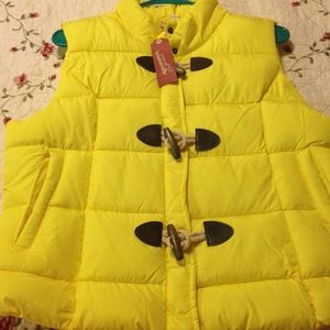 Nwt vest