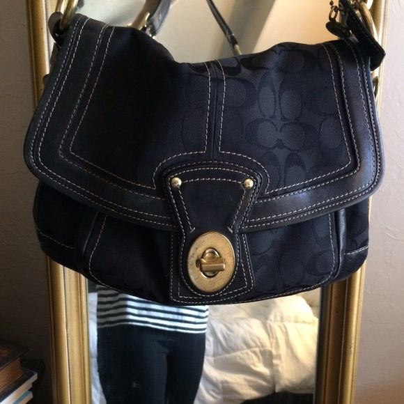 Additional Pics of Coach - Picture 3 of 3