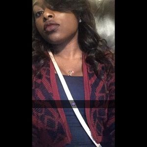 Meet your Posher, Lakira