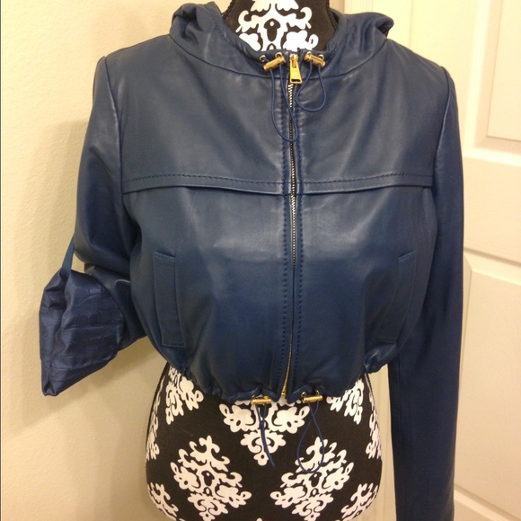 Genuine leather hooded cropped jacket