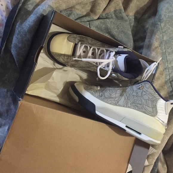 Jordan Shoes - Jordan dub zero size 6