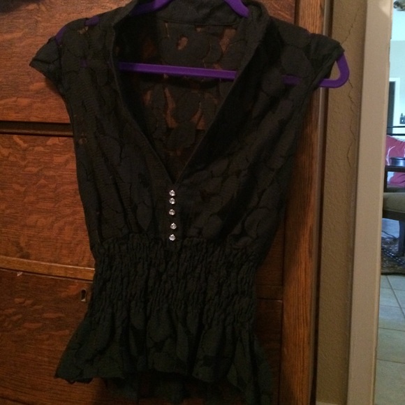Pretty v neck top