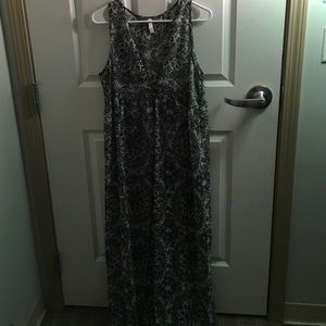 Black and white maxi dress
