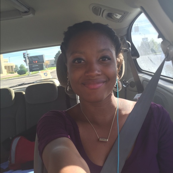 Meet your Posher, Aleah - Picture 1 of 1