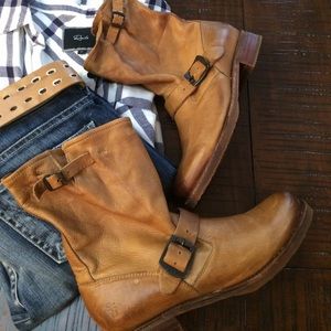 🎉Gorgeous Frye Veronica Shortie in Camel