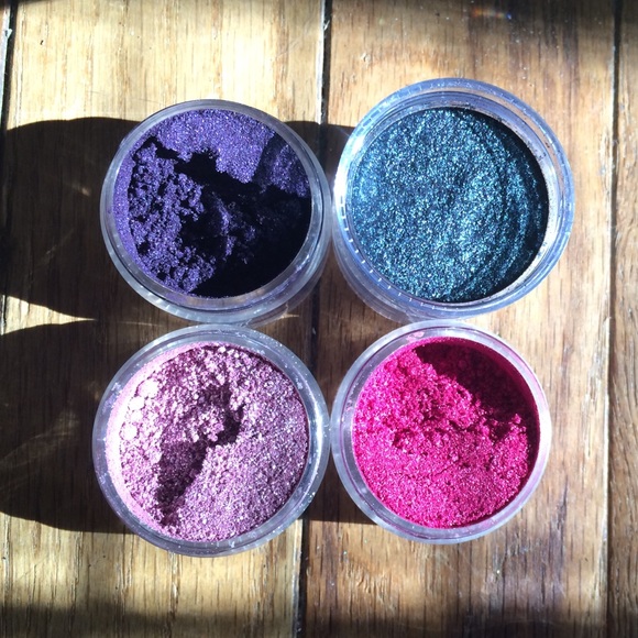 Highly pigmented eyeshadow stack (4) - Picture 2 of 2