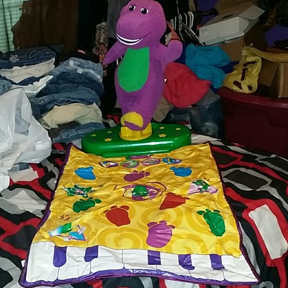 Move and groove Barney Dance Mat