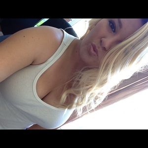 Meet your Posher, Briana