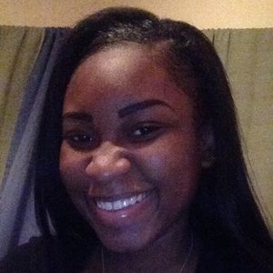 Meet your Posher, Lateisha