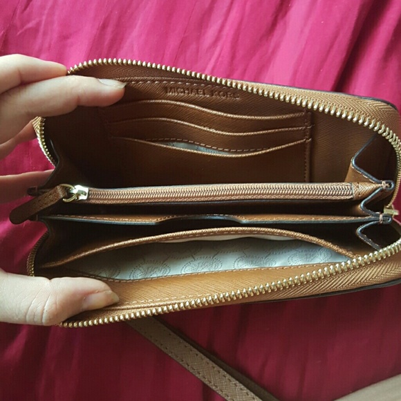 Michael Kors Wristlet - Picture 2 of 3