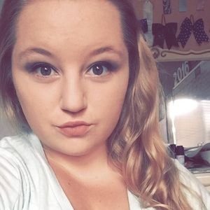 Meet your Posher, Delaney