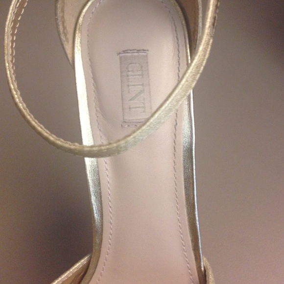 Leather metallic heels with rhinestones - Picture 4 of 5