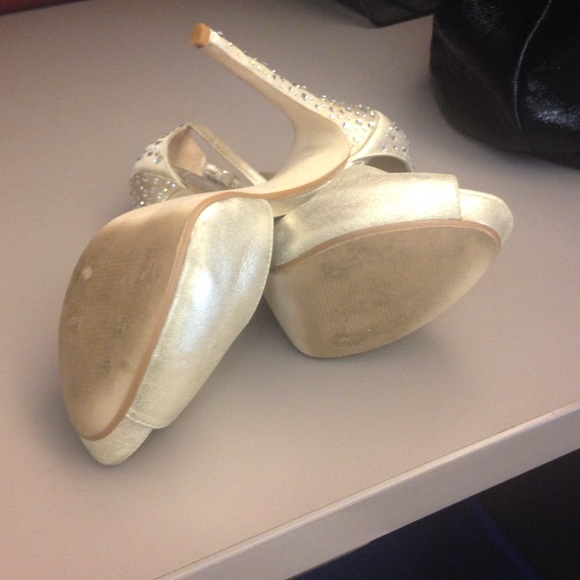 Leather metallic heels with rhinestones - Picture 5 of 5